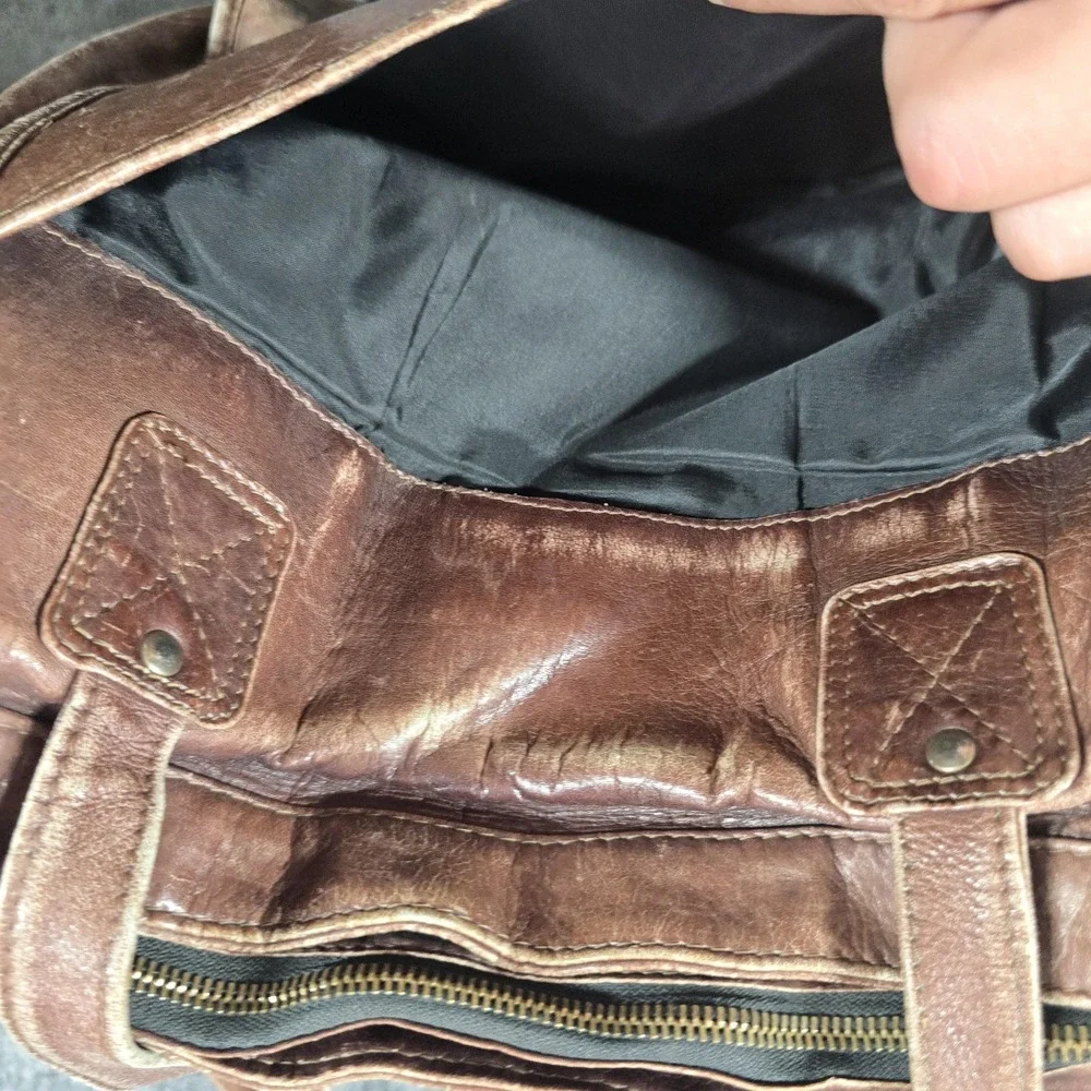 VTG Frye Tote Bag Womens Medium Brown Distressed Leather Zip Closure Coin‎ Purse